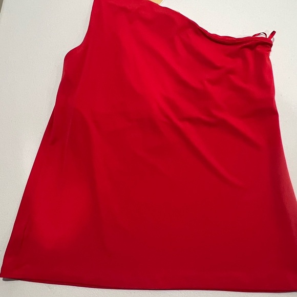 MICHAEL KORS red one-shoulder blouse with logo buckle SZ L NWT - Picture 7 of 9